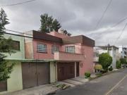 SOF Hermosa Casa en San Pedro Zacatenco, En Remate Bancario!