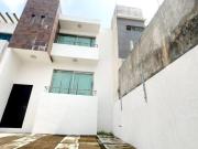 Casa con 220 m² superficie de terreno, 3 habitaciones en...