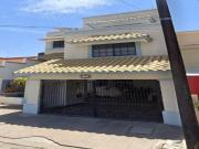 Casa con 222 m² superficie de terreno, 3 recámaras en...