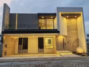 Casa con 294 m² superficie de terreno, 4 habitaciones en...