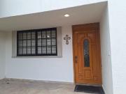 Casa con 300 m² superficie de terreno, 4 recámaras en...