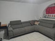 Casa con 3 departamentos y 2 viviendas