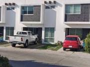 CASA CON 3 HABITACIONES A 5 MIN DE LA CLINICA DE SANTA...