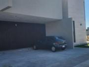 Casa con 3 habitaciones en venta, 310 m² superficie de...