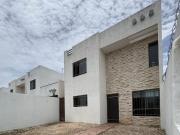 Casa con 3 habitaciones y 1 en planta baja