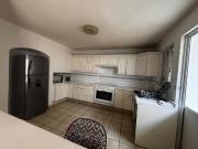 Casa con 3 Rec?maras, cuarto de servicio y terreno...