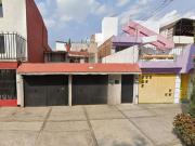 Casa con 3 recámaras en Remate, La Escalera