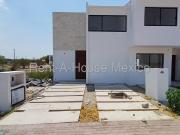 Casa con 3 recámaras y amenidades VENTA. Ciudad Maderas