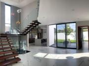 Casa con 445 m² superficie de terreno, 3 habitaciones en...