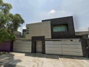 Casa con 450 m² superficie de terreno, 5 recámaras en...