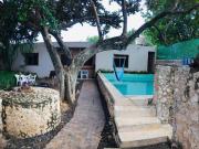 Casa con 4 departamentos a una cuadra del Parque La Plancha