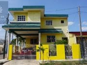 Casa con 4 departamentos en venta