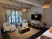 Casa con 4 dormitorios en José Mármol Amplio jardín