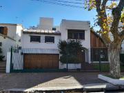 Casa en venta en Martinez a una cuadra de Libertador, 4... Casa en venta en Martinez a una cuadra de Libertador, 4...