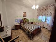 Casa con 4 habitaciones, nave trastero y terreno