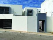 Casa con 4 Rec?maras con ba?o y Vestidor en Jard?n de...