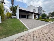 Casa con 4 rec?maras en renta en El Campanario, 700 m?...