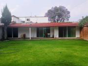 Casa de una planta con 4 recámaras y 670 m2 de terreno...