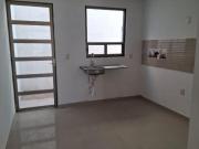 CASA CON 4REC. Y 127M2 DE TERRENO, EN VENTA AL SUR DE...