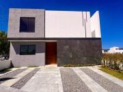 Casa con 4ta Recámara en Planta Baja en Juriquilla,...