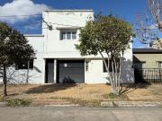 Casa con 5 ambientes en venta en la plata