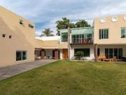 Casa con 750 m² superficie de terreno, 5 habitaciones en...