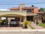 Casa con 810 m² de superficie de terreno, 6 recámaras en...