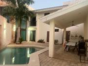 Casa con acabados de lujo en renta con paneles solares