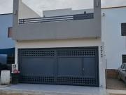 Casa en venta en La Paz con acabados residenciales y...