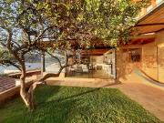 CASA CON ACCESO AL LAGO