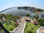 Casa con acceso y trampol?n al lago de Tequesquitengo...