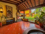 CASA CON ALBERCA, ÁREAS DE JUEGOS Y POTENCIAL AIRBNB EN...