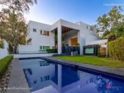 Casa con Alberca de Lujo en Venta en Fracc. Las Palmas...