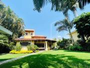 Casa con alberca en Condominio Residencial Sumiya...