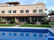 CASA CON ALBERCA EN CONDOMINIO Y VIGILANCIA 24/7 EN...