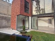 CASA CON ALBERCA En CUERNAVACA