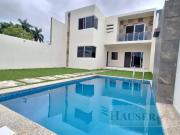 Casa con Alberca en Fraccionamiento al Sur de Cuernavaca