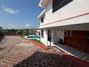 CASA CON ALBERCA EN FRACCIONAMIENTO BURGOS, TEMIXCO, MORELOS