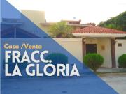 Casa con alberca en Fraccionamiento La GLoria
