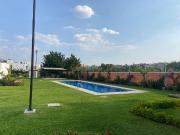 CASA CON ALBERCA EN JIUTEPEC