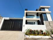 CASA CON ALBERCA EN MORELOS