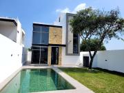 CASA CON ALBERCA EN MORELOS