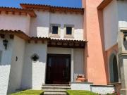 Casa con alberca en privada con vigilancia en Villas del...