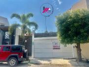 CASA CON ALBERCA EN RESIDENCIAL AV. REAL SANTA BARBARA...