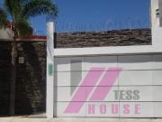 CASA CON ALBERCA EN RESIDENCIAL AV. REAL SANTA BARBARA...