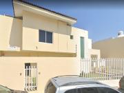 Casa con Alberca en Venta en Colonia Diaz Ordaz, Puerto...