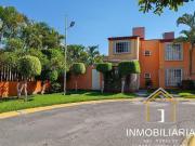 CASA CON ALBERCA EN VENTA EN EMILIANO ZAPATA MORELOS