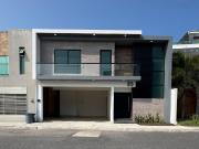 CASA CON ALBERCA EN VENTA EN LOMAS DEL SOL