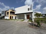 CASA CON ALBERCA EN VENTA PUNTA TIBURON