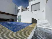 Casa con alberca loma dorada